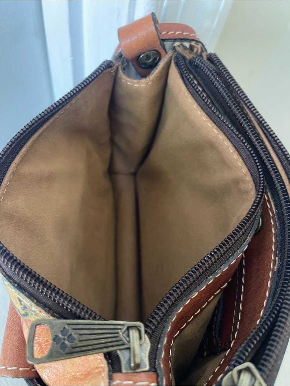 Patricia Nash Tan Brown Floral Leather Crossbody - Picture 5 of 10